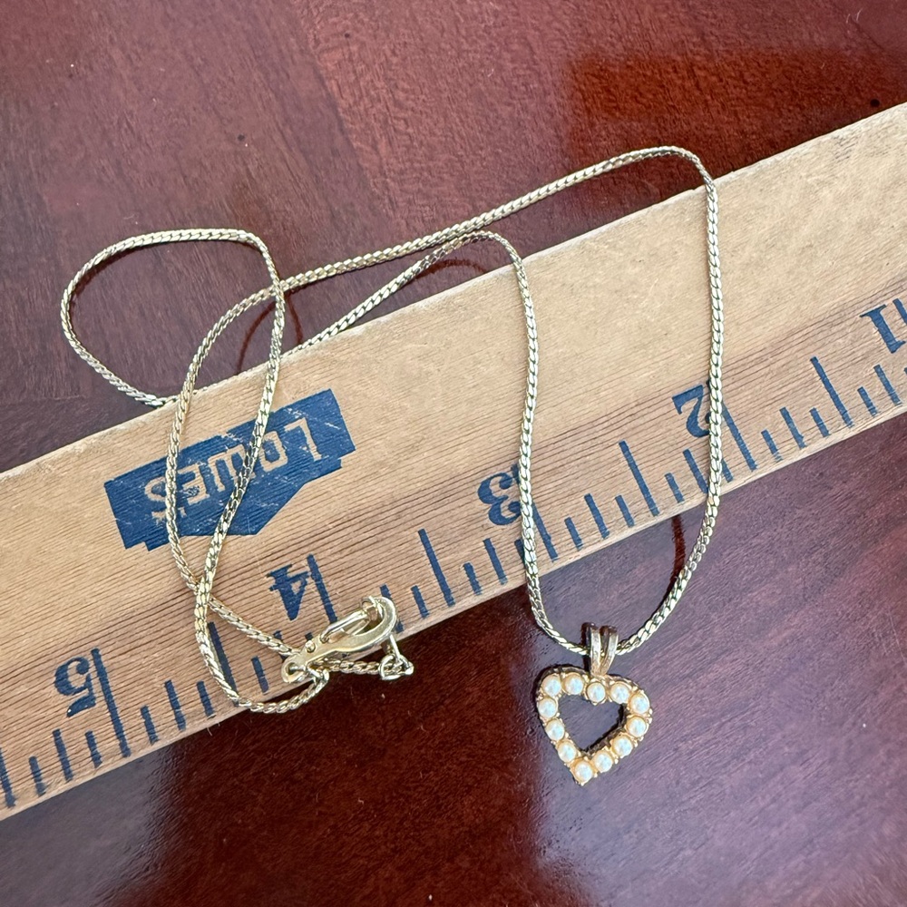 Vintage Heart Faux Pearl Necklace